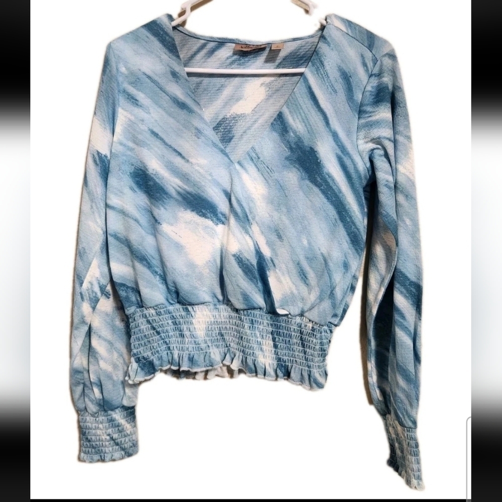Blue Vneck Long Sleeve Top Size Small